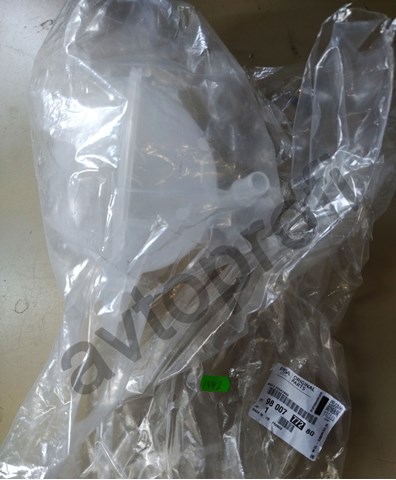 Водяний бачок системи охолодження 9800777280 PEUGEOT