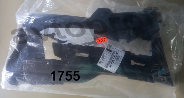 Кронштейн бампера переднього, правий 9803503980 PEUGEOT