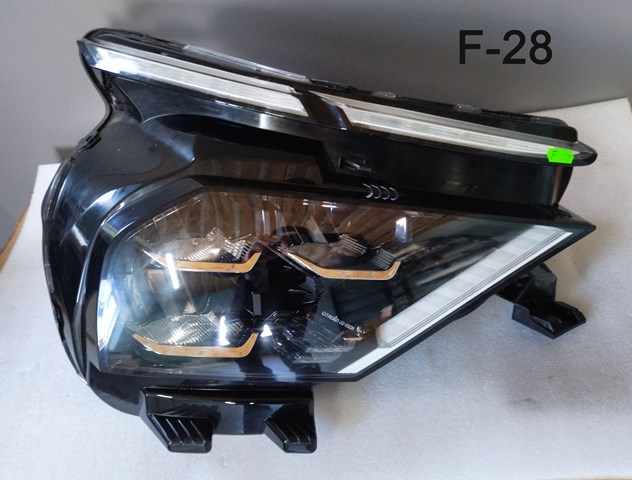 Права блок фара 9830649280 PEUGEOT