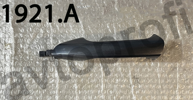 Дверна ручка ліва передня A2047600170 MERCEDES