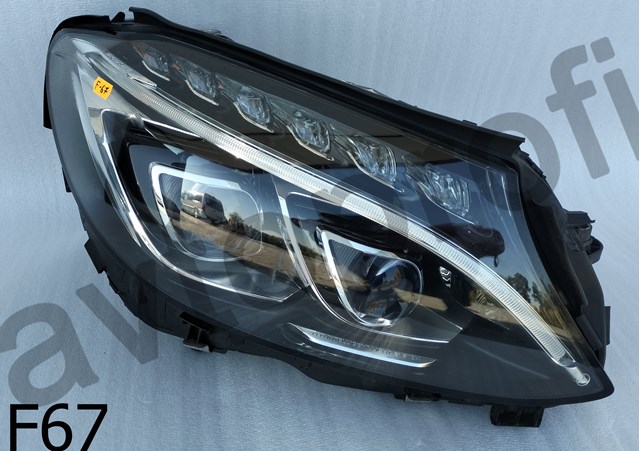 Фара передня права A2059068801 MERCEDES