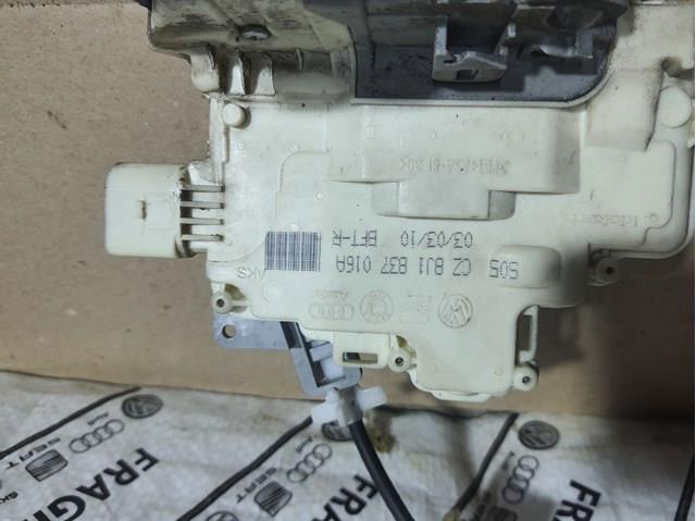 Замок двері правої передньої 8J1837016A VAG