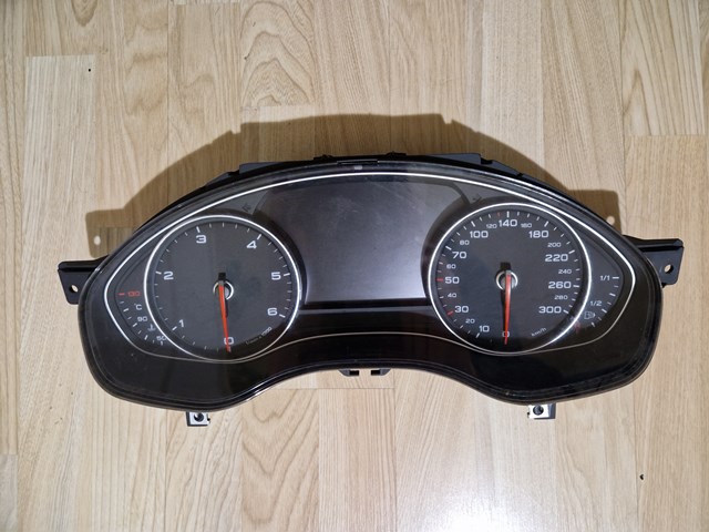 щиток приладу 4G8920932D VAG