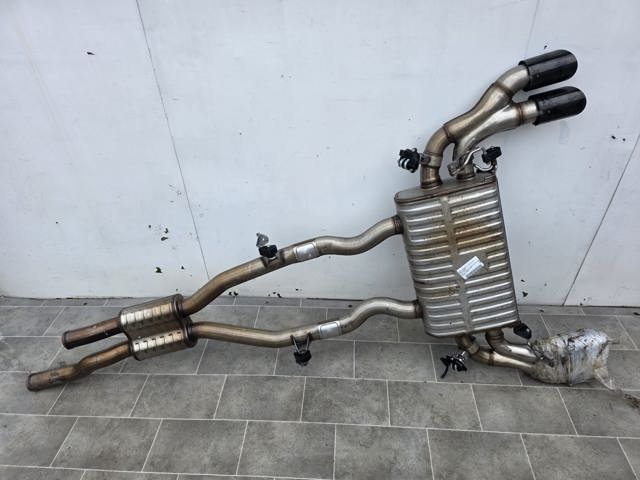 Вихлопна труба 18308093534 BMW