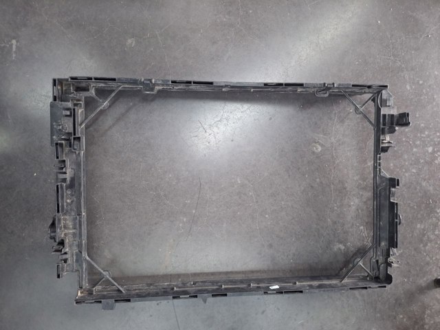 Оперення в зборі 0995047100 MERCEDES
