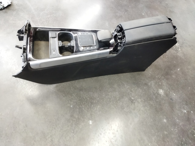 Консоль панелі приладів 2476831800 MERCEDES