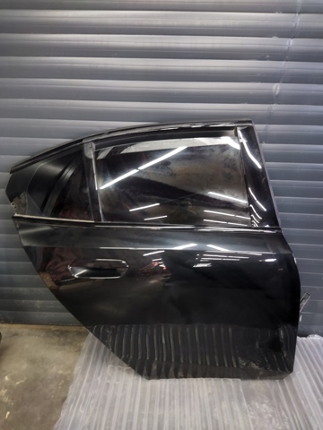 Двері пасажирські задні праві 41525A32EA8 BMW