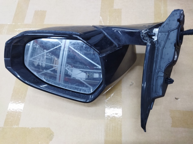 Кронштейн кріплення дзеркала заднього виду, правий 51165A841A2 BMW