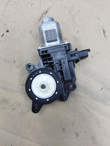 Мотор склопідйомника водійських дверей 82450G5010 HYUNDAI