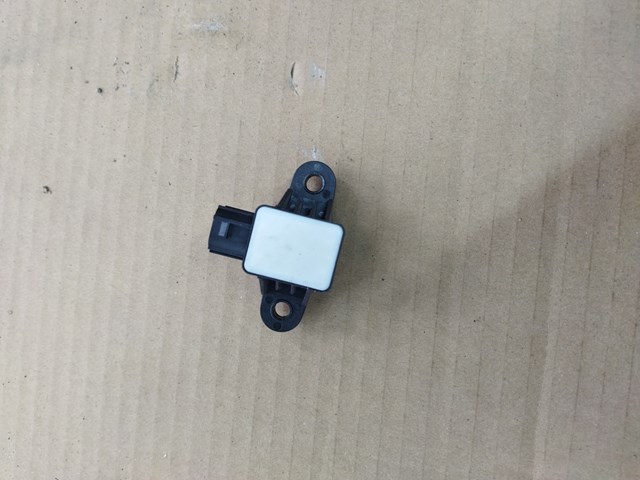 Датчик подушки безпеки 95920F2100 HYUNDAI