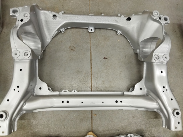 Передня балка A2236204400 MERCEDES