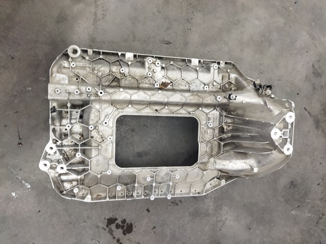 Підрамник двигуна A2433451800 MERCEDES