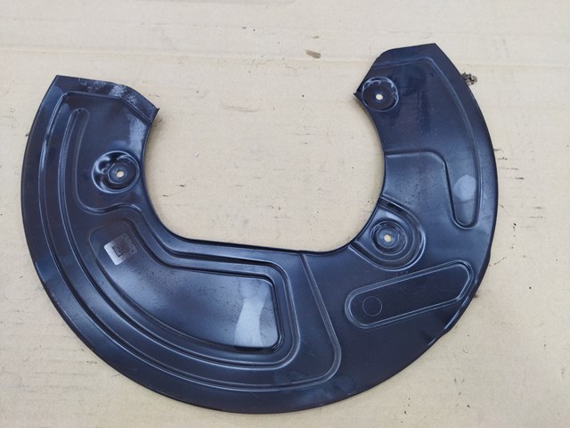 Кожух гальмівного диска A2974210100 MERCEDES