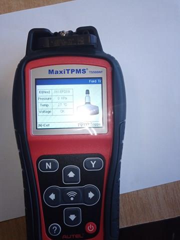 Оригінальний датчик тиску в шинах tpms 315 мгц,  ford, стан добрий все видно як на фото, перевіряємо приладом перед відправкою DE8T1A180AA