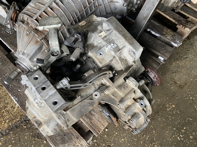 Ручна коробка передач 02S300054 VAG
