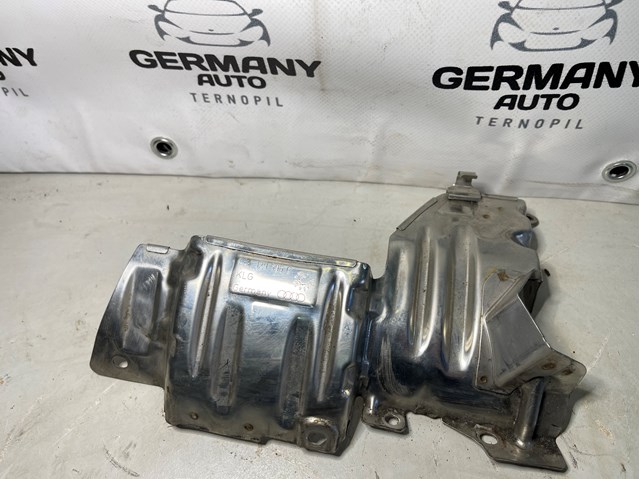 Кришка випускного колектора 06K129596C VAG