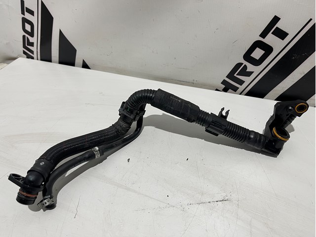 Трубка відводу картерних газів 06L103213AD VAG