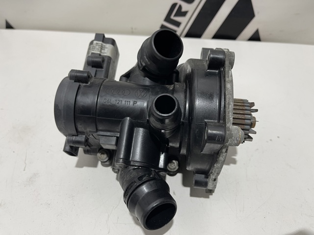 Помпа водяна, корпус 06L121012H VAG
