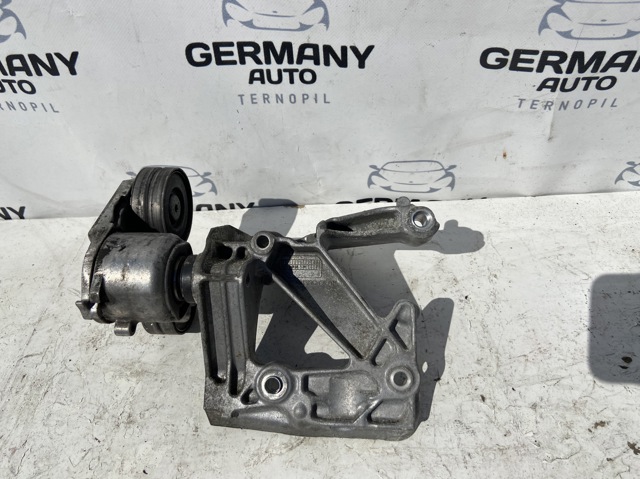 Кронштейн кріплення генератора 06M903143AG VAG