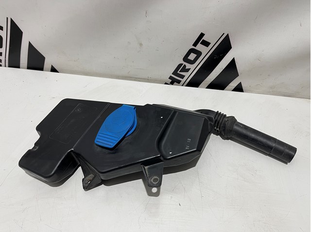 Горловина бачка омивача 4G1955462A VAG