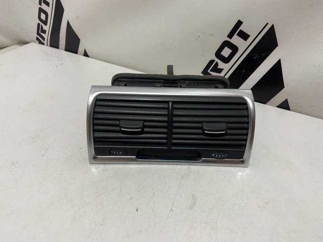 Решітка повітроводу 4L0820951 VAG
