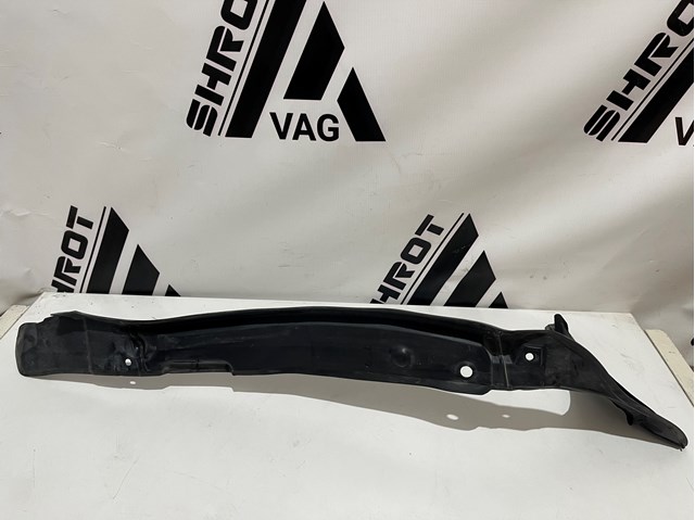 Ущільнювач крила 4L0821111 VAG