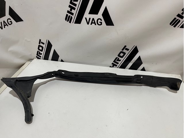 Ущільнювач арки крила 4L0821112 VAG