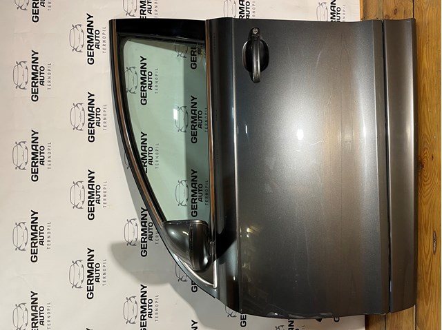 Двері кабіни 4L0831051 VAG
