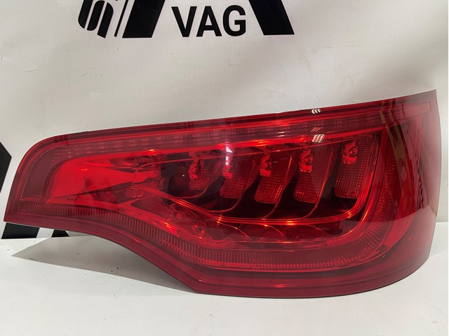 Задні ліхтарі 4L0945094 VAG