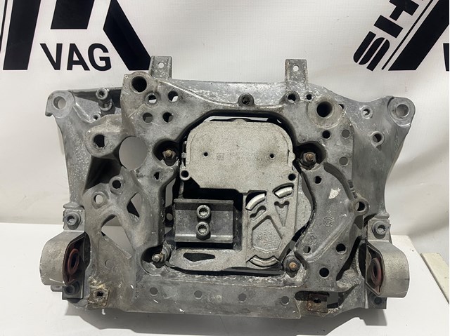 Опора кпп 4M0399153N VAG