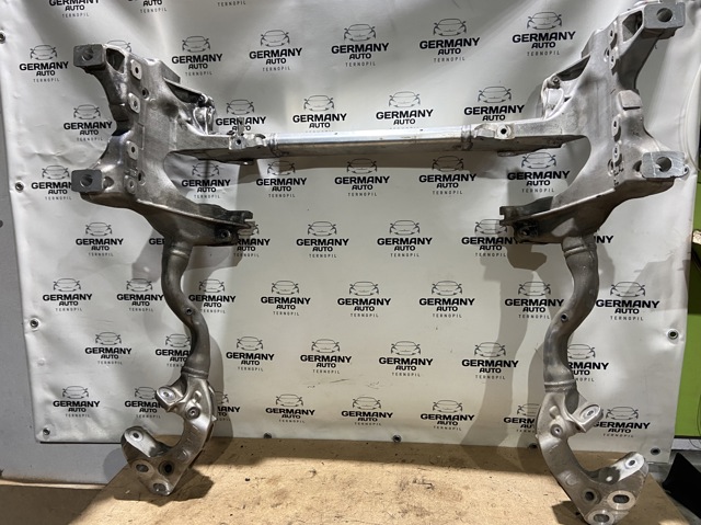 Підрамник передній 4M0399315L VAG