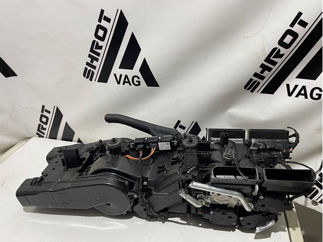 Піч в зборі 4M0820004 VAG