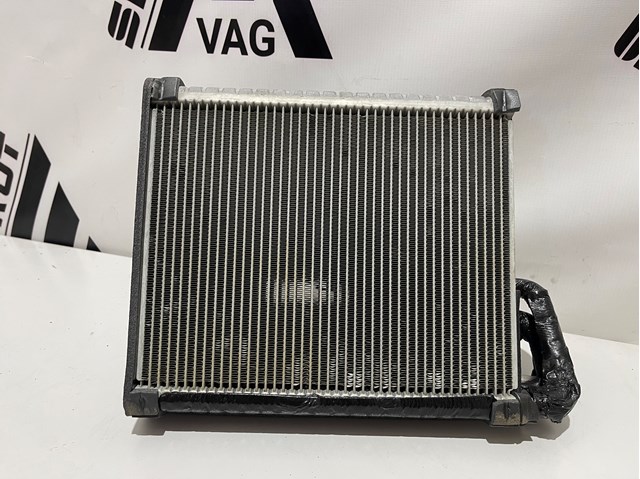 Радіатор кондиціонера салонний, випарник 4M1820023 VAG