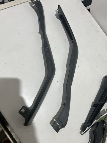 Накладка бампера переднього, права 5243748020 TOYOTA