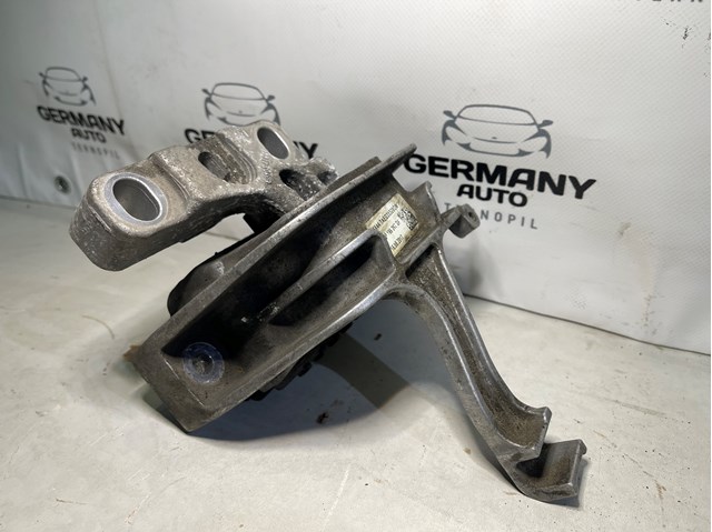 Права подушка двигуна 5Q0199262BK VAG