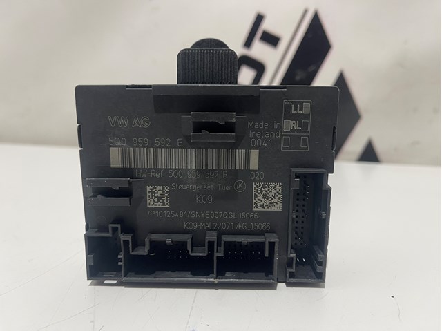 Блок комфорту передніх дверей 5Q0959592E VAG