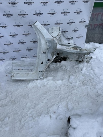 Панель бризковика (лонжерону) моторного відсіку, права 5QN805116 VAG