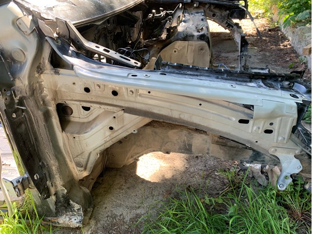 Лонжерон рами передній правий 7L0803108A VAG