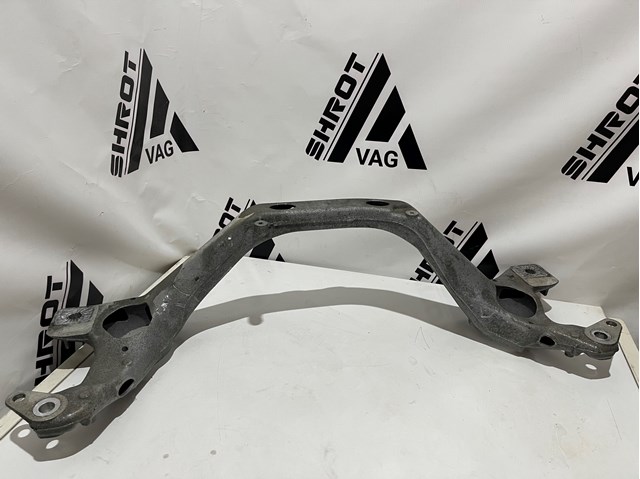Балка кріплення двигуна 7P0199207 VAG