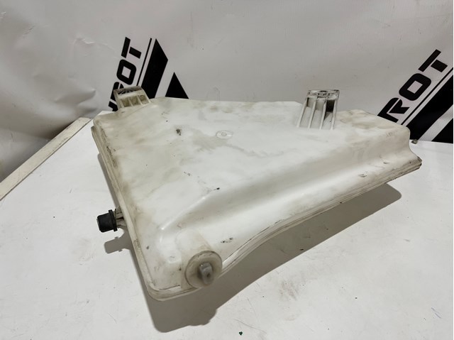 Водяний бачок омивача скла 7P0955453C VAG