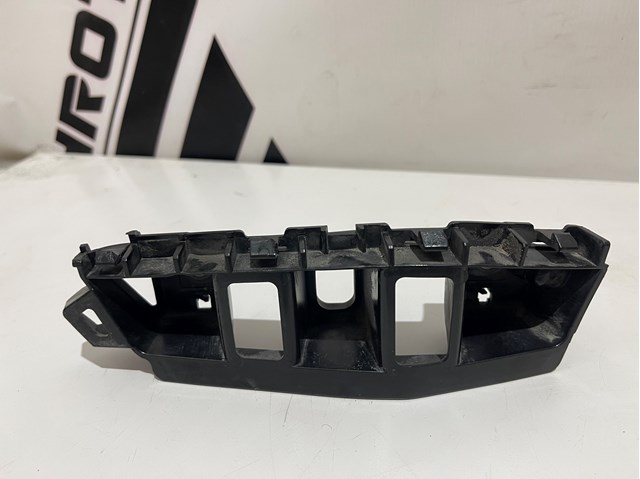 Лівий кронштейн переднього бампера 7P6807183G VAG
