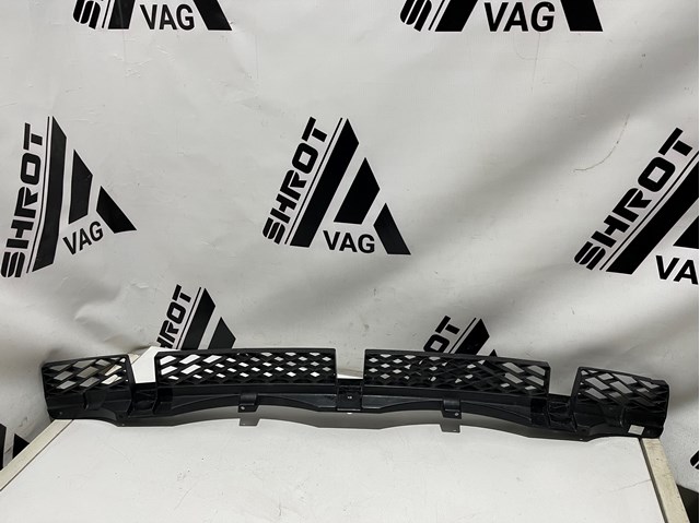 Кронштейн бампера заднього, центральний 7P6807863A VAG