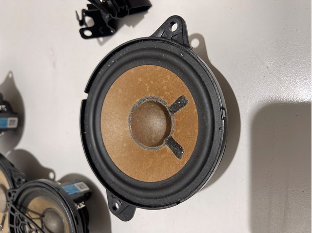 Гучномовець 80A035453 VAG