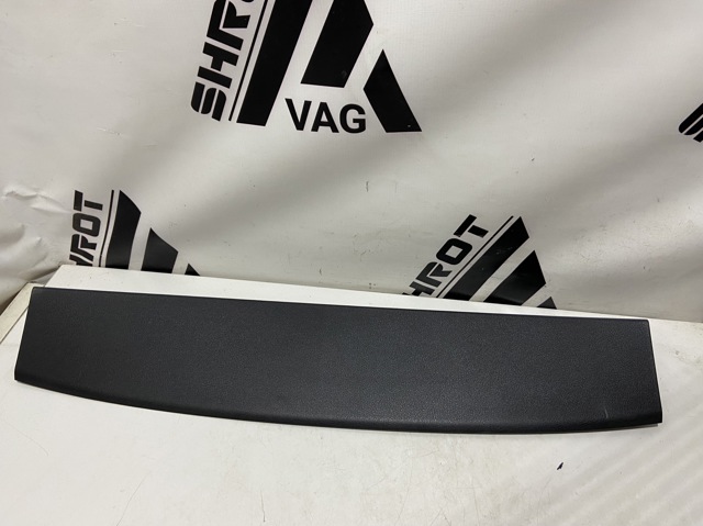 Обшивка кришки багажника 83A867606 VAG