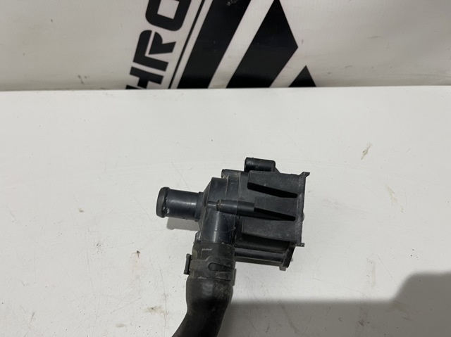 Водяний насос охолодження електро додатковий 8K0819147A PORSCHE