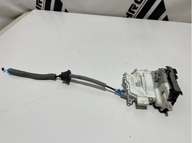 Замок задніх дверей, лівих 8K0839015G VAG