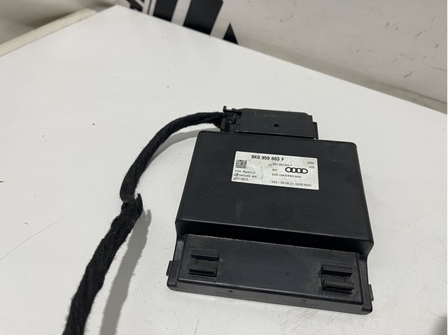 Стабілізатор напруги 8K0959663F VAG