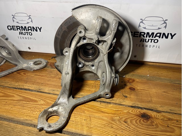 Цапфа поворотного кулака 8R0505432F VAG