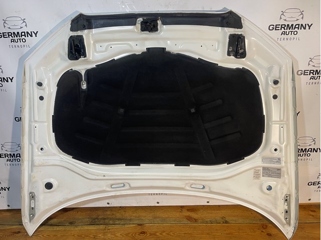 Шумка капота 8V0863825 VAG