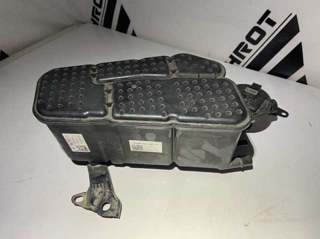Адсорбер парів палива 8W0201801M VAG